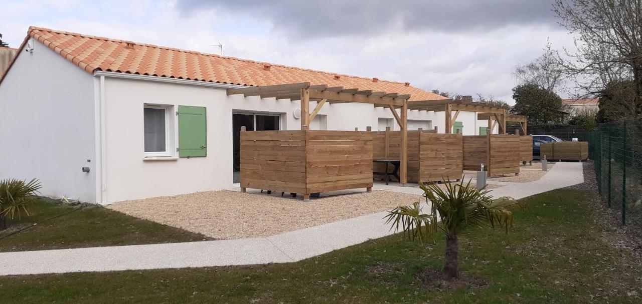 Au Logis Des Muriers Vairé Exterior photo